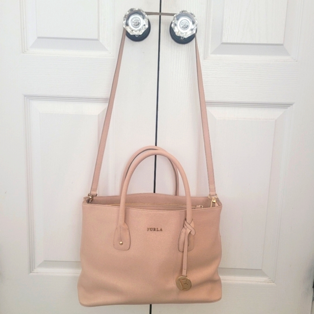 🤎🩵🤎 NWOT FURLA Linda Beige Saffiano Leather Top Handle Satchel & Crossbody - Picture 2 of 16